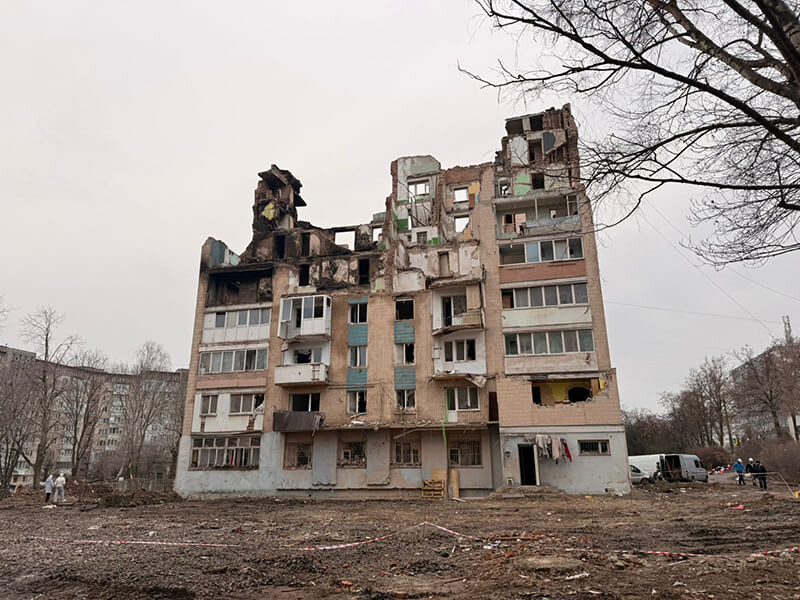 Власникам 37 зруйнованих квартир на вулиці Василя Стуса, 8 нададуть грошову допомогу