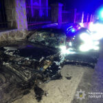 На Теребовлянщині водій Ауді в’їхав у кам’яну огорожу. Є травмовані