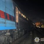 У Тернополі 18-річна дівчина потрапила під поїзд і отримала численні травми