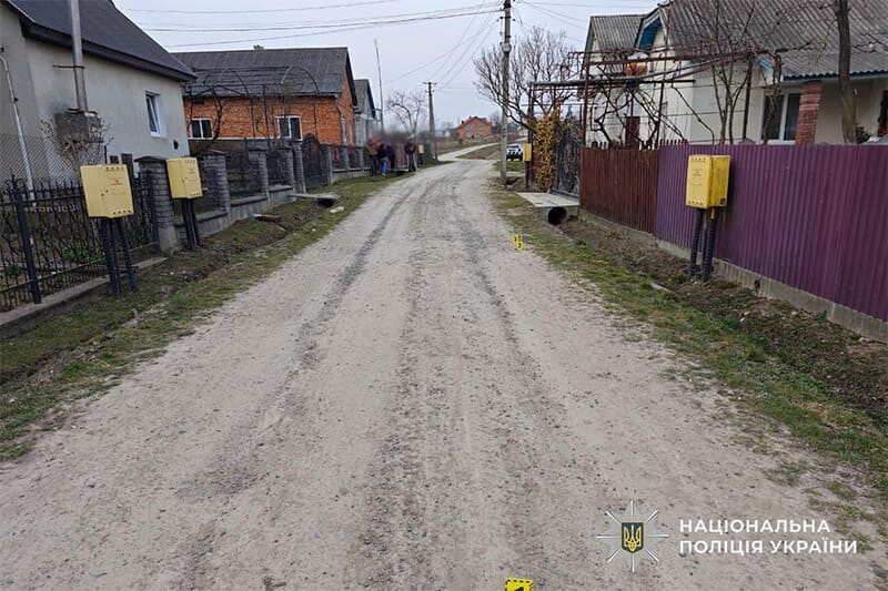 На Підгаєччині 16-річний мотоцикліст збив пішохода