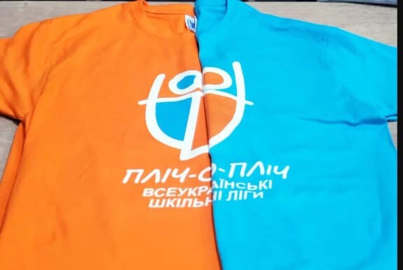 Друк на футболках: як масштабувати впізнаваність бренду через одяг