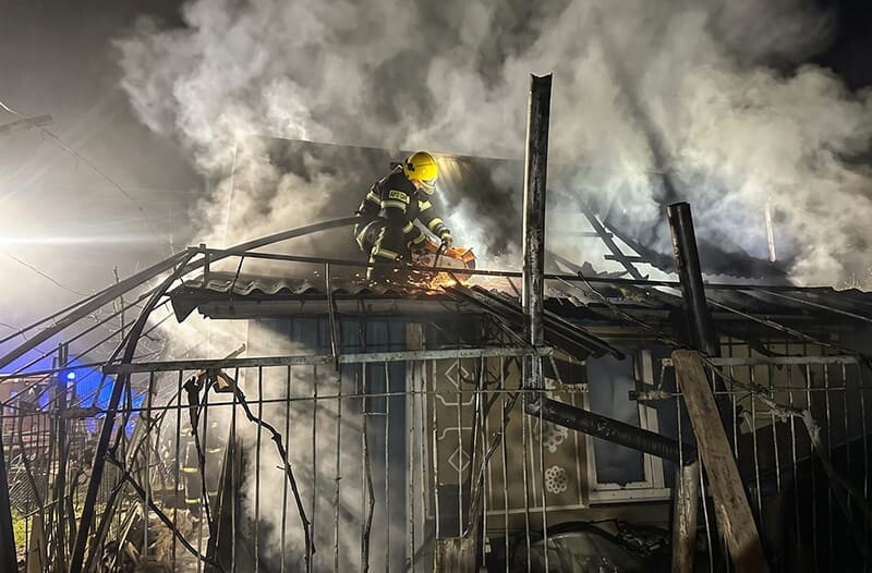 На Тернопільщині горіли два житлових будинки