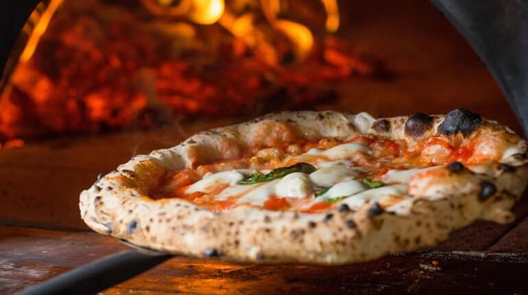 Піца за вигідною ціною в HellBoy Київ: як правильно скласти замовлення