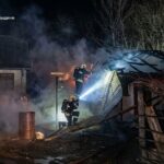 У Гримайлівській громаді згоріли господарська будівля та два автомобілі