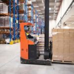 Річтрак та інша складська техніка: переваги використання та де придбати