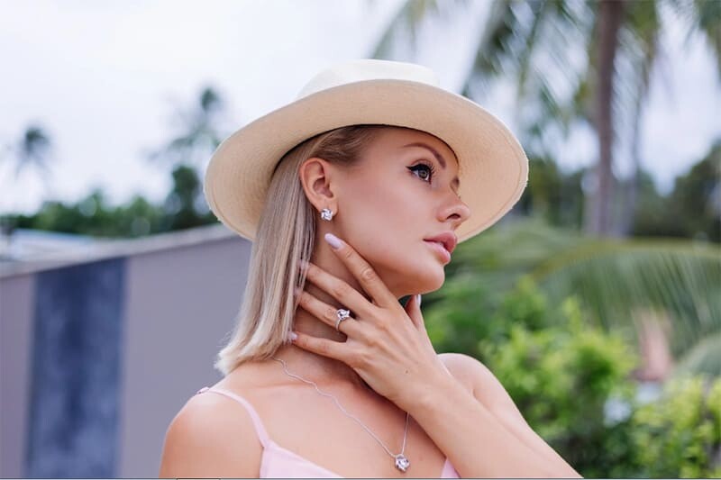 сережки-цвяшки