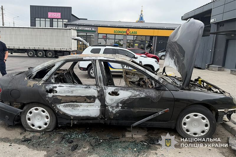 У Кременці п’яний школяр спалив автомобіль (ВІДЕО)