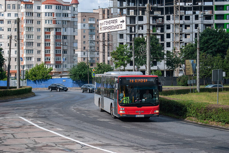 Підтоплення на Коновальця у Тернополі: місто вимагає від забудовника виконати технічні умови та прокласти колектор для відведення дощових вод
