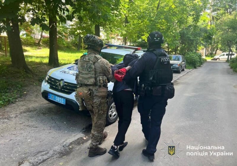 У Тернополі затримали чоловіка, який зачинив жінку у квартирі і погрожував їй розправою