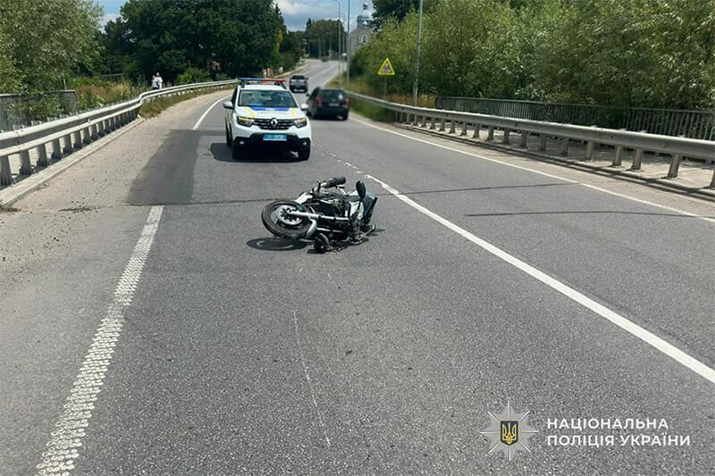 У Почапинцях внаслідок ДТП мотоцикліст отримав важку травму