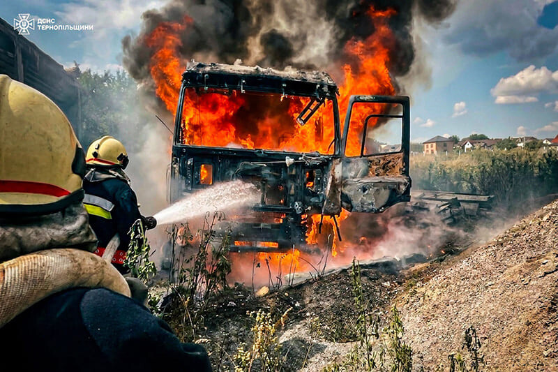 На Бучаччині згорів вантажний автомобіль