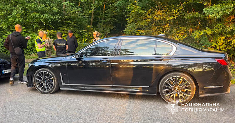 На Тернопільщині затримали ділка, який за 15000 доларів обіцяв вплинути на посадовців районного суду