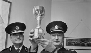 Кубок Жуля Ріме після крадіжки у Лондоні