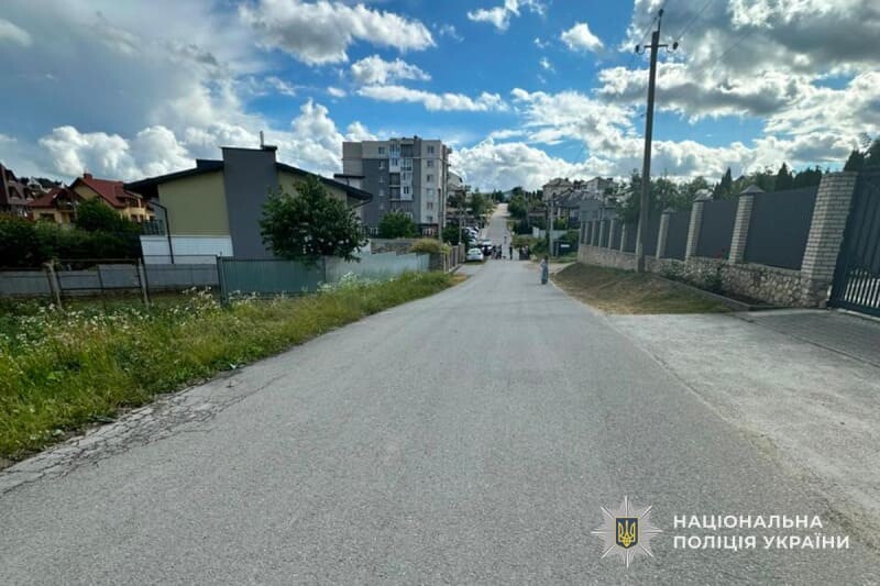 Поблизу Тернополя 13-річний водій самоката травмував 14-річного пішохода