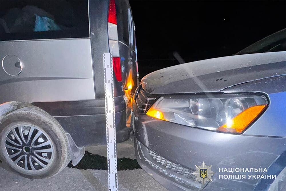 У Тернополі зіткнулися чотири автомобілі. Двоє водіїв травмовано
