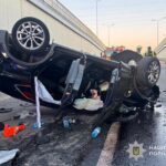 У Тернополі автомобіль впав з Гаївського мосту. Водій і пасажир травмовані