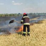 На Зборівщині у полі загорівся комбайн