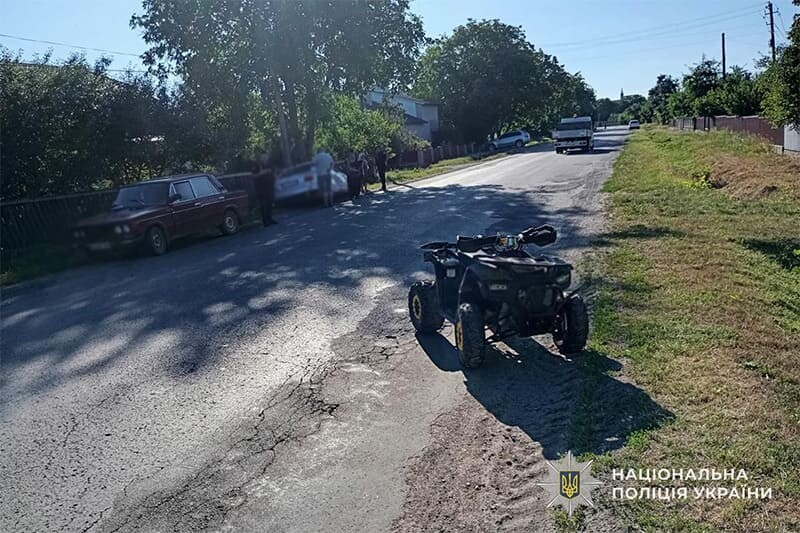 У борщівських Озерянах водій квадроцикла потрапив у ДТП