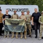 Шлях авто на фронт: хто стоїть за однією переданою машиною