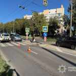 У Тернополі водій автомобіля збив бабусю з онуком