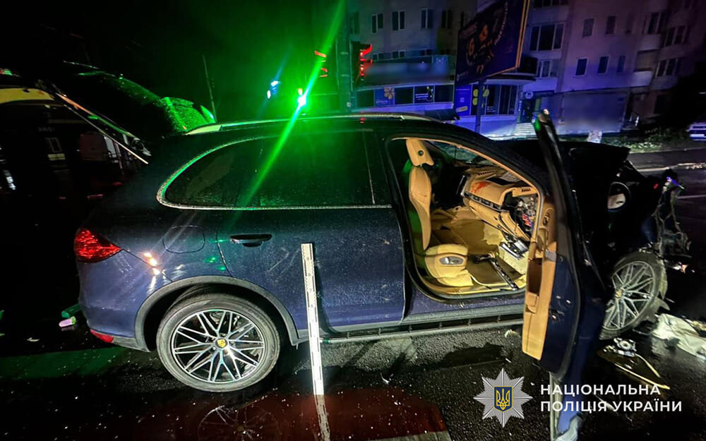 У Тернополі п’яний водій “Порше” скоїв ДТП: травмовано 8 людей