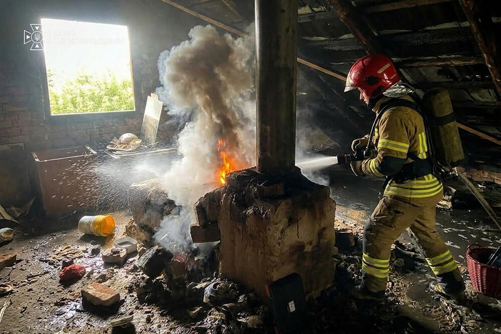 На Шумщині горів житловий будинок
