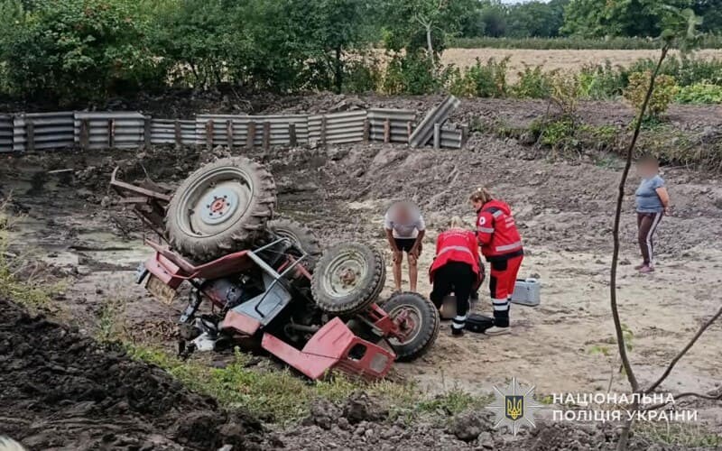 На Кременеччині внаслідок ДТП загинув тракторист