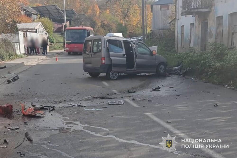 У Кременці внаслідок ДТП загинув водій “Сітроену”